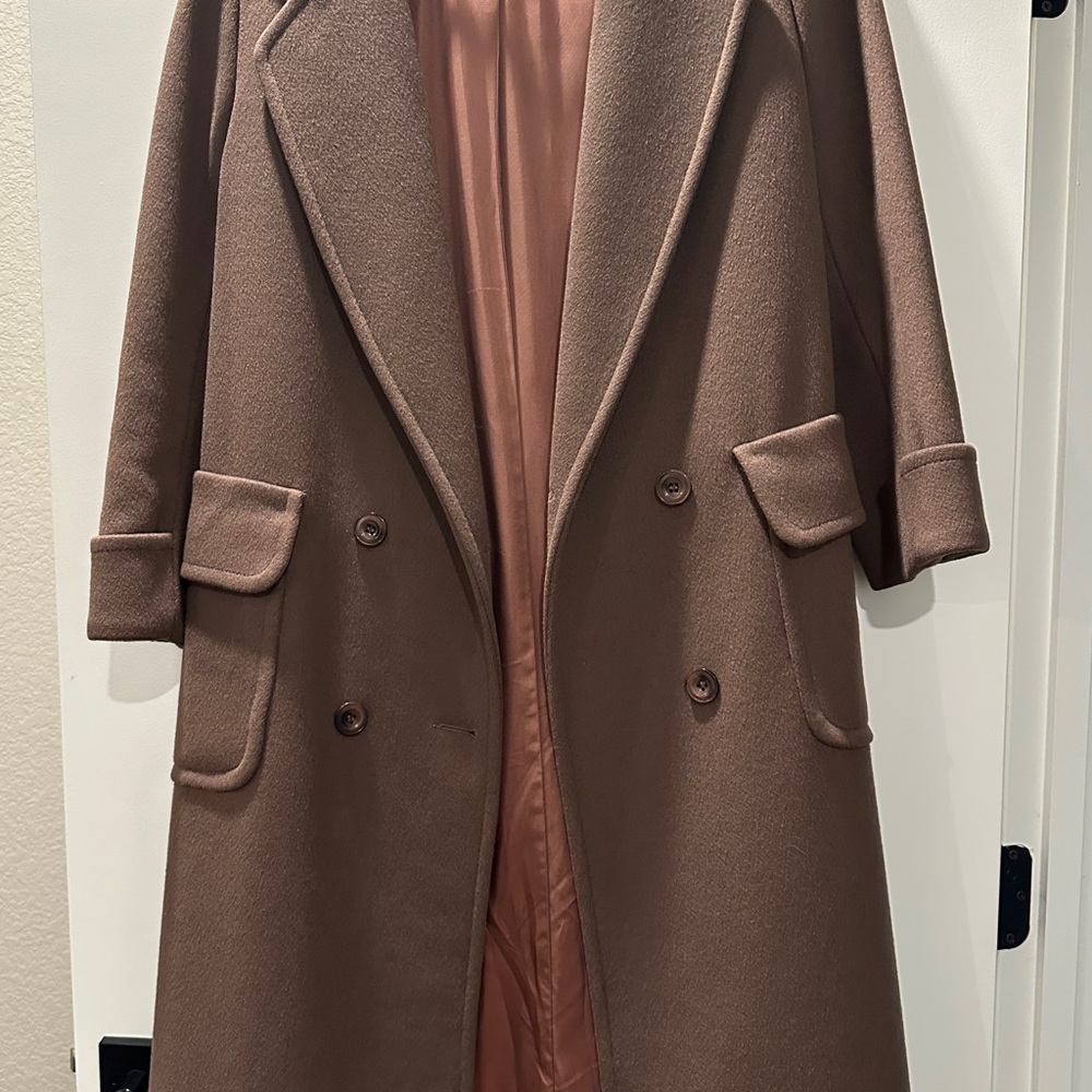 Elegant Brown Double-Breasted Women's Coat